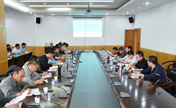 集团党委副书记、总经理高建嵩一行到曲煤焦化公司开展生产经营督导调研