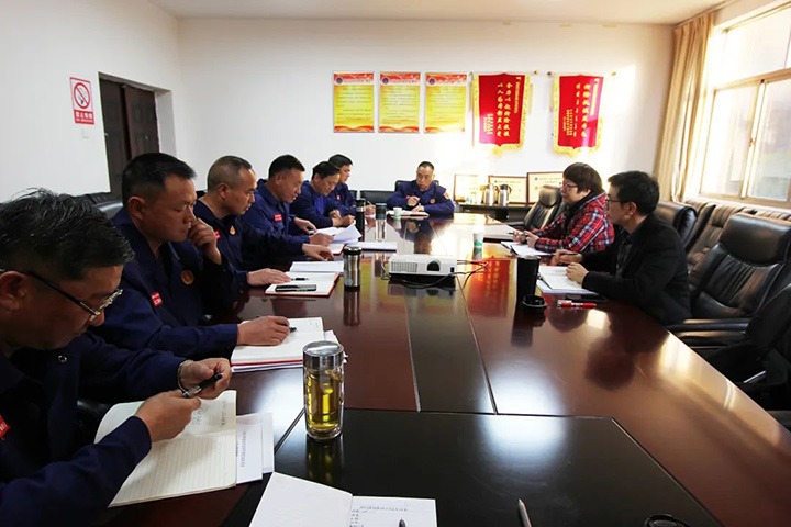 918博天堂·(中国区)官方网站（煤化）集团指导组到国家矿山应急救援东源队指导年度民主生活会