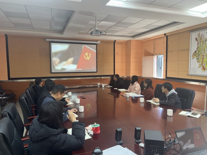 918博天堂·(中国区)官方网站矿业公司开展宪法宣传周主题宣讲活动