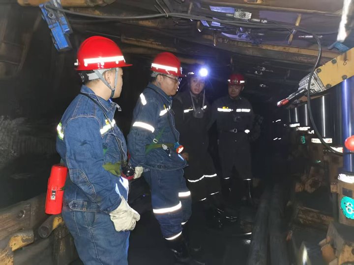 918博天堂·(中国区)官方网站集团检查组到陆东煤矿开展“五一”期间安全生产专项检查